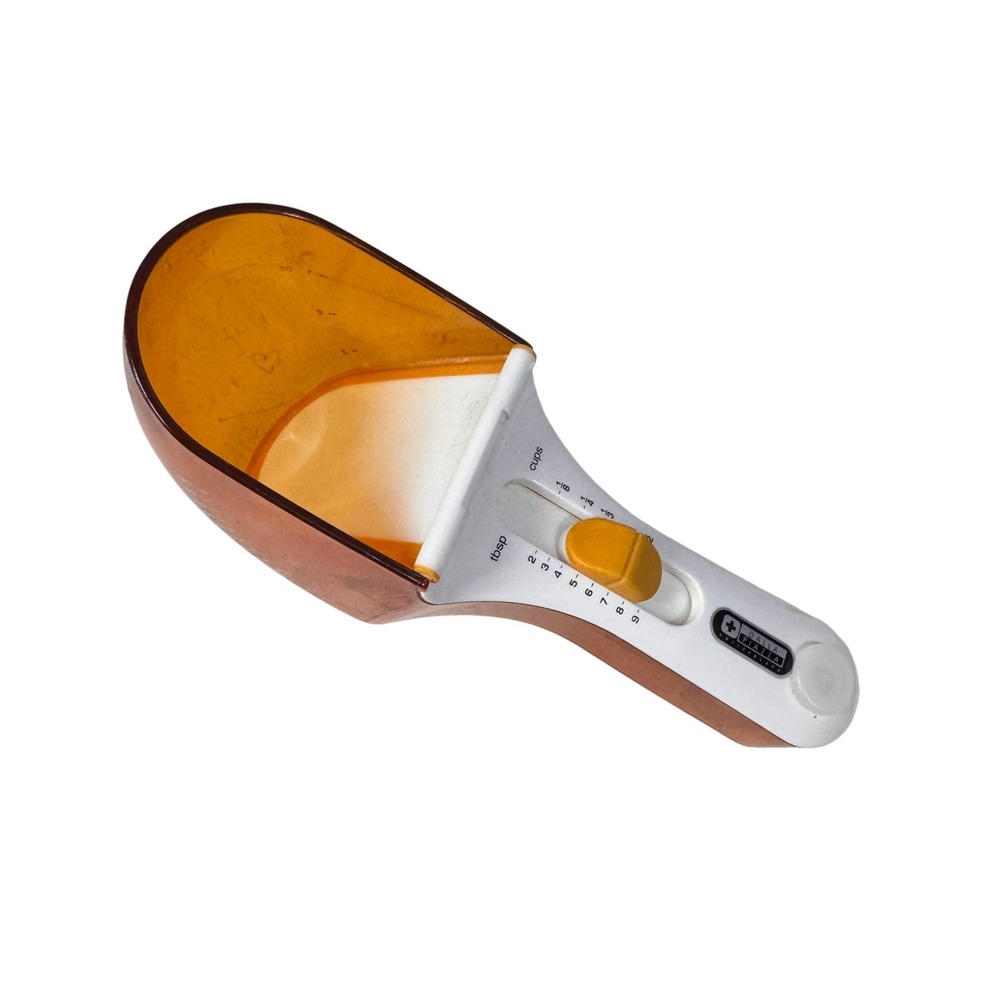 Dalia Piazza NuScup Adjustable Measuring Scoop White Amber 1/2‎ Cup 9 Tbsp